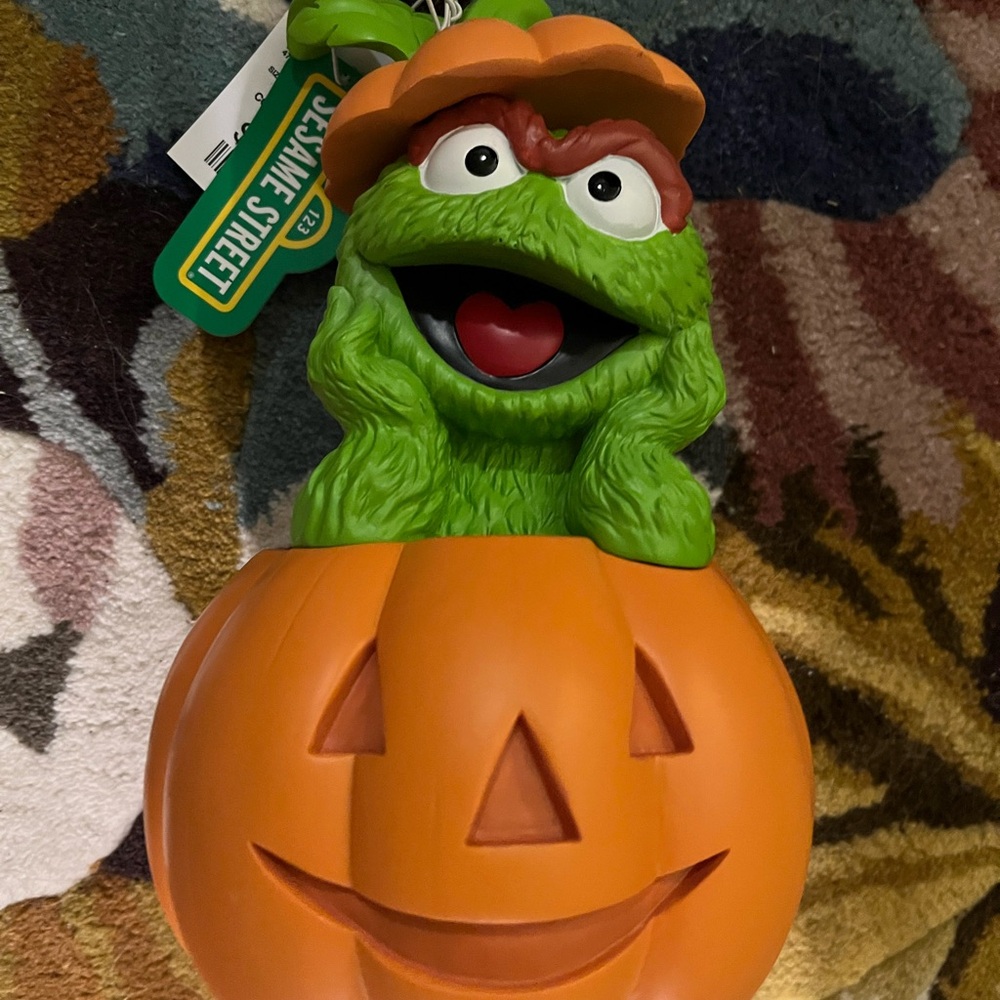 Sesame Street Oscar the Grouch Pumpkin